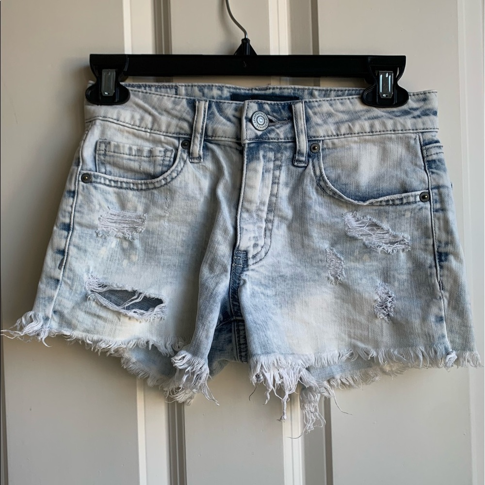 Aeropostale bleached ripped denim jean shorts!